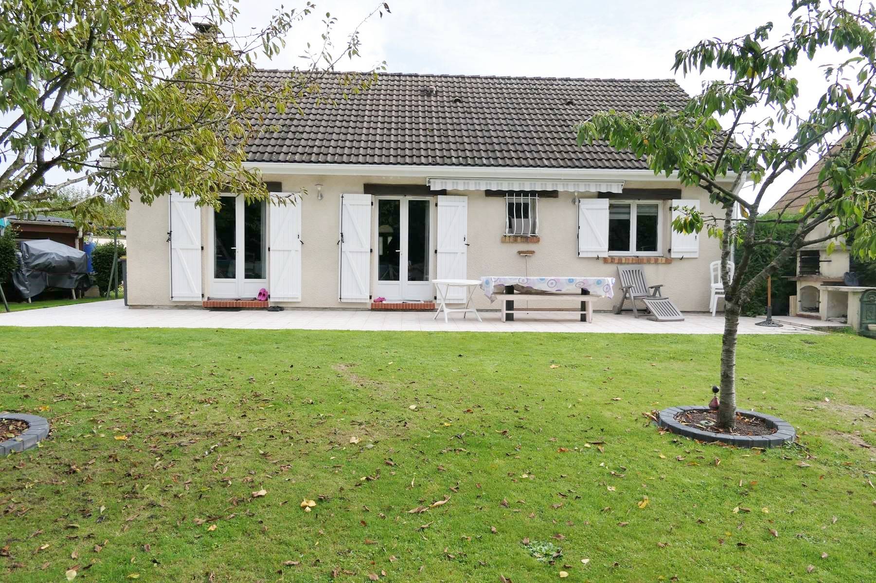 À vendre maison plain pied sur la commune de Saint Ouen du Tilleul 27670